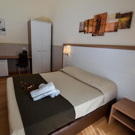 B&B Al Viale 포자 외부 사진